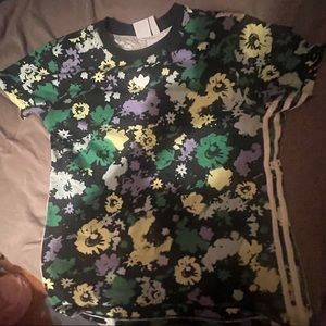 New adidas Three Stripes Floral Set Shirt Size Small and Tights Size Medium